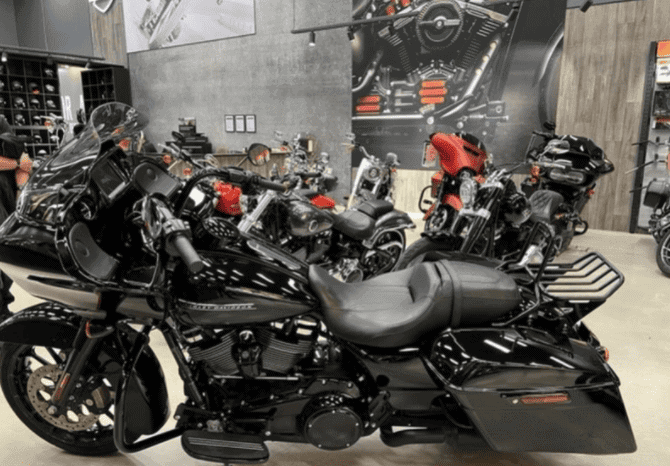 
								2018 Harley-Davidson Road Glide Special 107 (FLTRXS) full									