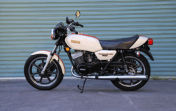 
										1979 Yamaha RD400 full									